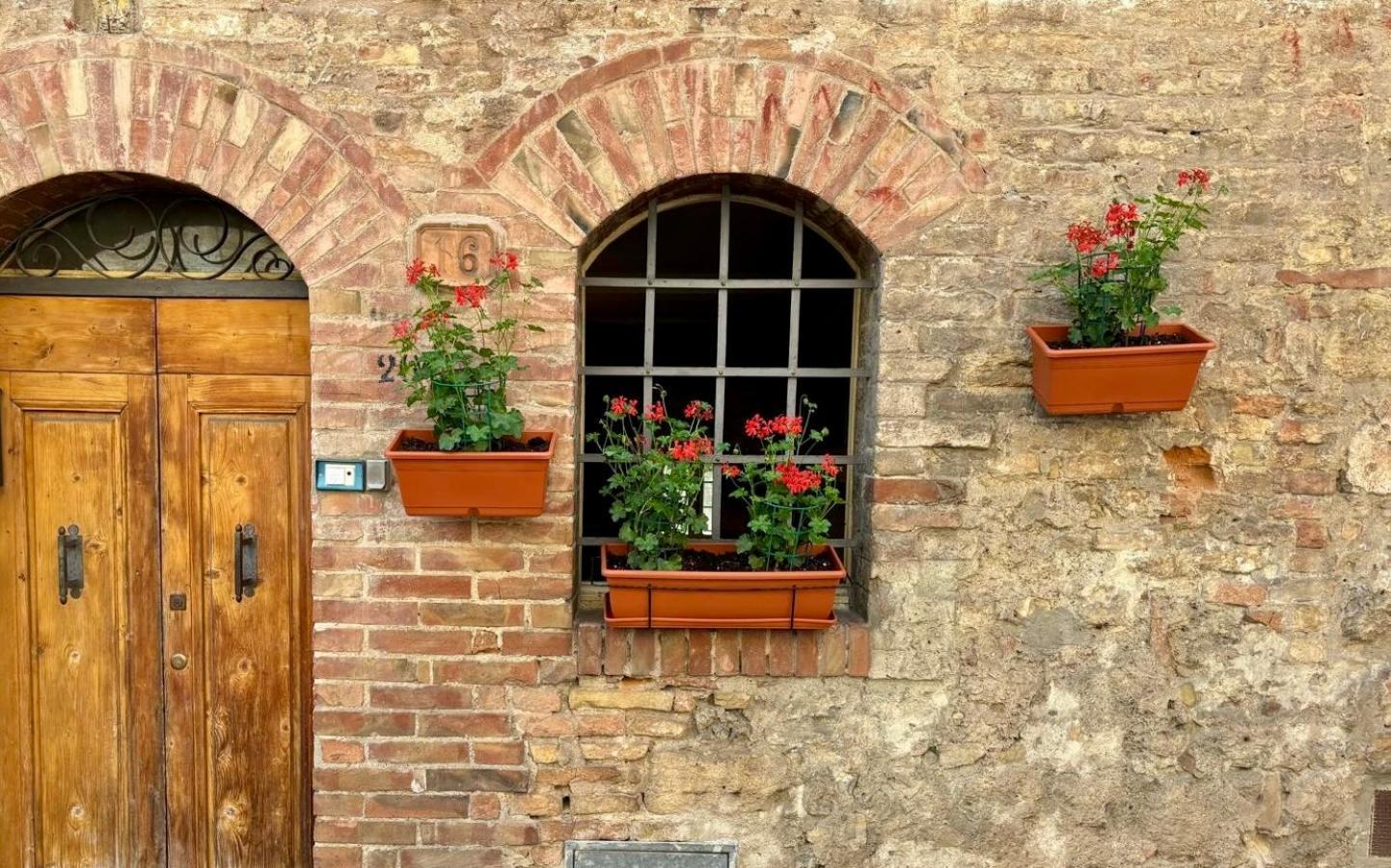 L'Antica Nicchia - Centro Storico Apartment San Gimignano Luaran gambar